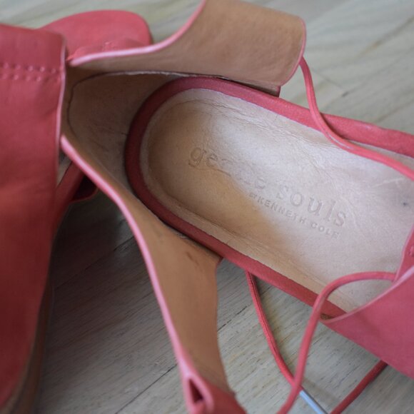 Gentle Souls By Kenneth Cole Red Fina Womens Sandals - Picture 7 of 11